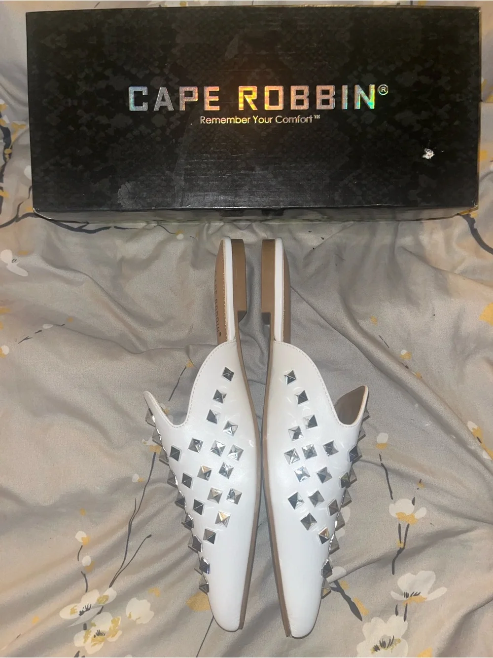 Cape Robbin White Studded Pointed Mules